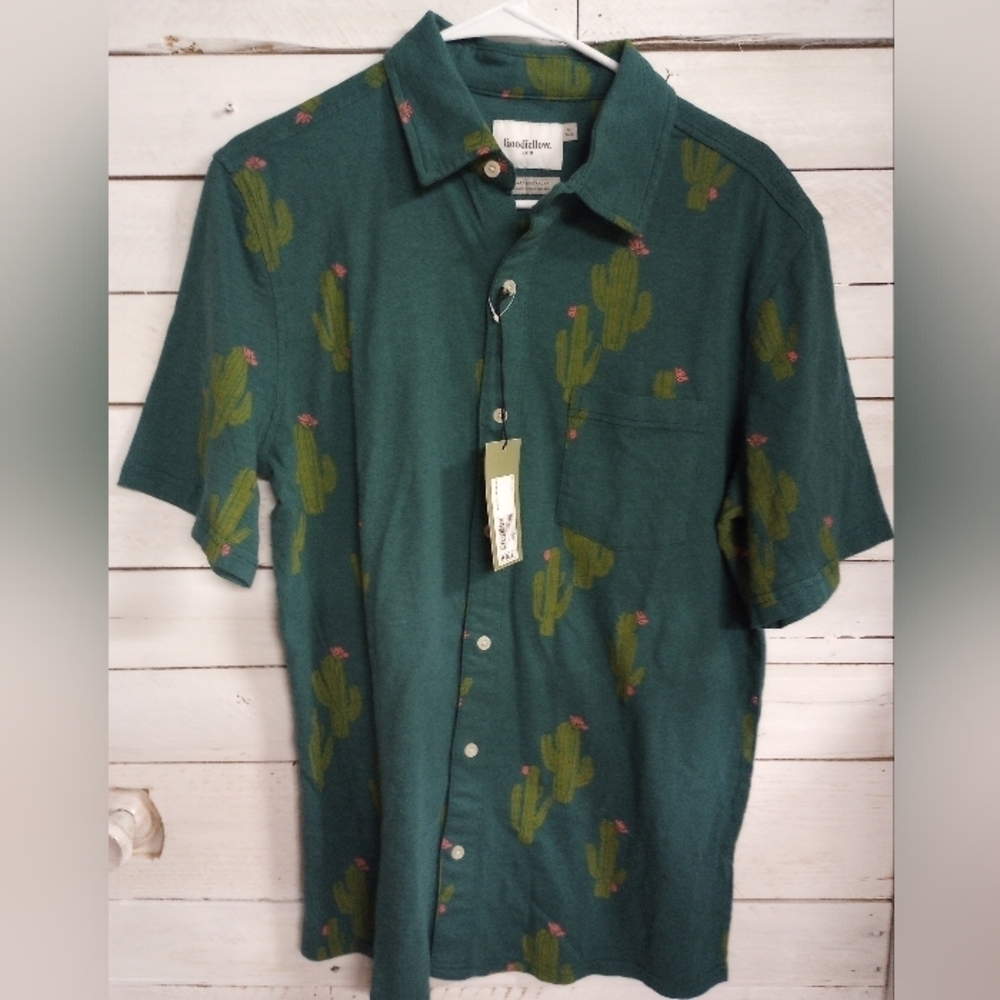 Lands' End Green Cactus Print Men's Shirt